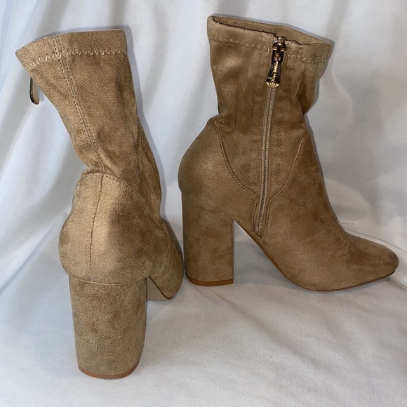 Sexy suede light brown with gold zipper heel booties - Picture 3 of 3